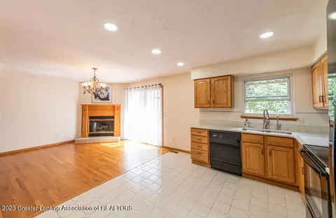 4920 Knapp St, Dimondale, MI 48821 photo 10
