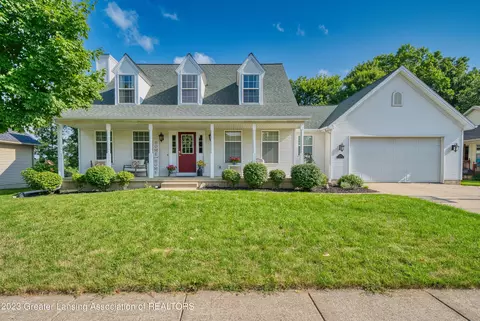 1100 Saint Johns Chase, Grand Ledge, MI 48837