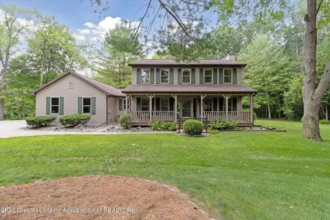9767 Deer Trl, Haslett, MI 48840