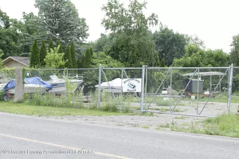 6899 Portland Rd, Saranac, MI 48881