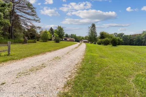 5900 E Centerline Rd, Saint Johns, MI 48879 photo 8