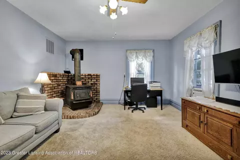 232 E Cherry St, Mason, MI 48854 photo 11