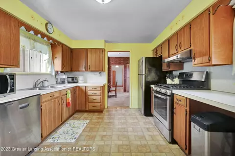 232 E Cherry St, Mason, MI 48854 photo 16
