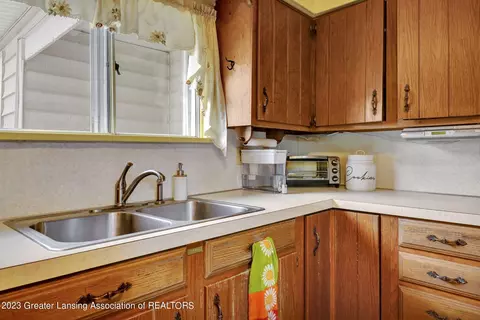 232 E Cherry St, Mason, MI 48854 photo 18