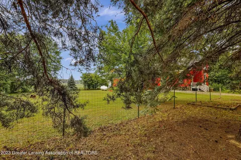 4212 W Chadwick Rd, Dewitt, MI 48820 photo 2