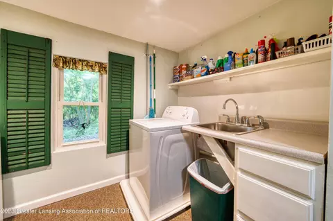 6733 S Loomis Rd, Dewitt, MI 48820 photo 13
