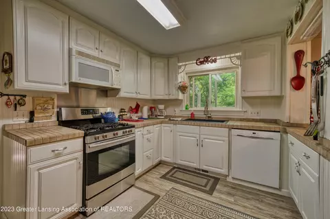6733 S Loomis Rd, Dewitt, MI 48820 photo 16