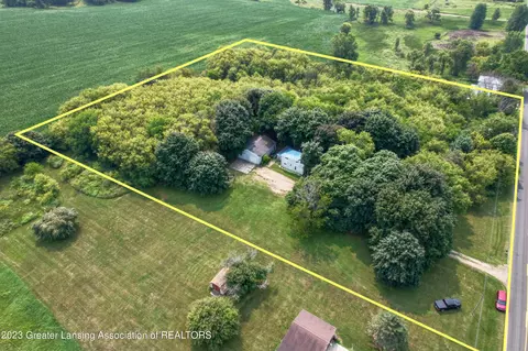 6733 S Loomis Rd, Dewitt, MI 48820 photo 2