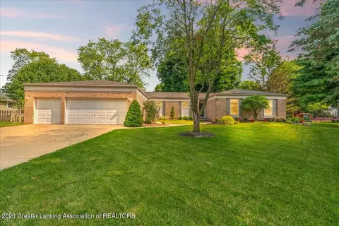 1426 Birchwood Dr, Okemos, MI 48864