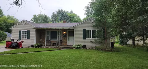 6240 Gardenia Ave, Lansing, MI 48911