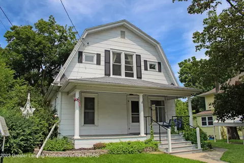 1364 Haslett Rd, Haslett, MI 48840