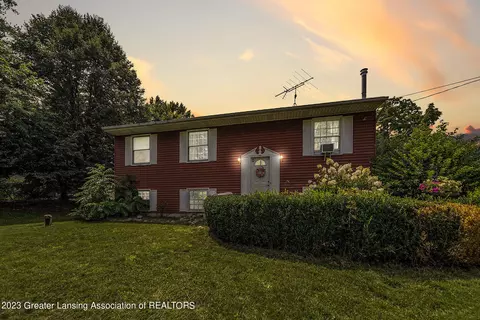 1800 S College Rd, Mason, MI 48854