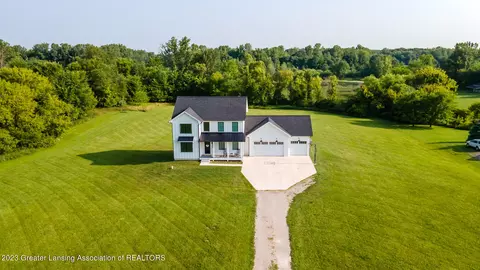 2217 Noble Rd, Williamston, MI 48895