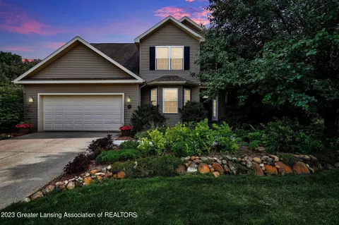 7010 Cedar Ridge Dr, Portland, MI 48875