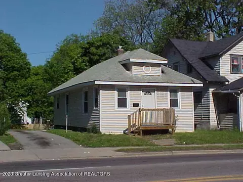 827 N Martin Luther King Jr Blvd, Lansing, MI 48915