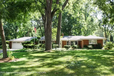 1450 Hitching Post Rd, East Lansing, MI 48823