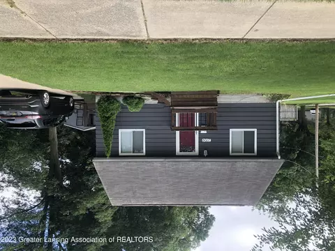2709 Hillcrest St, Lansing, MI 48911