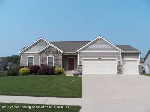 10821 Ireland Dr, Grand Ledge, MI 48837