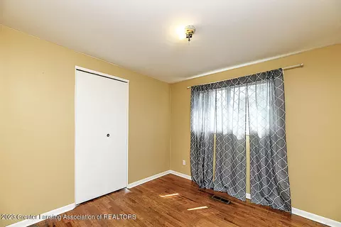 4911 Lyncott Dr, Lansing, MI 48910 photo 13