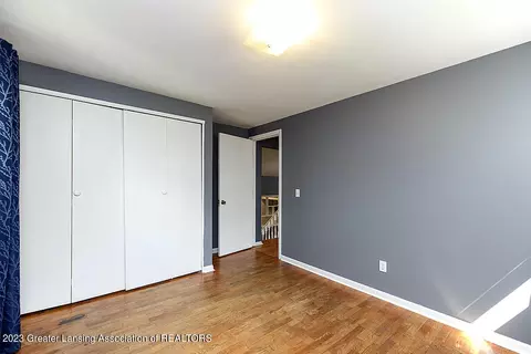 4911 Lyncott Dr, Lansing, MI 48910 photo 11