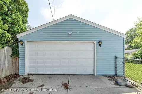 4911 Lyncott Dr, Lansing, MI 48910 photo 22