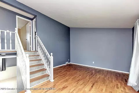 4911 Lyncott Dr, Lansing, MI 48910 photo 3