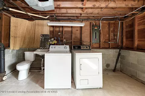 4911 Lyncott Dr, Lansing, MI 48910 photo 19