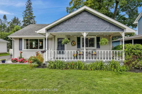 649 Fuller St, Williamston, MI 48895