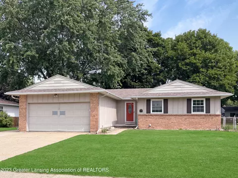 744 Bonnie St, Charlotte, MI 48813
