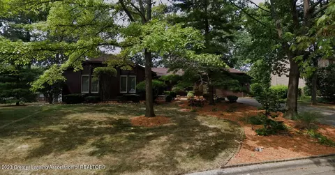 5819 Bois Ile Dr, Haslett, MI 48840
