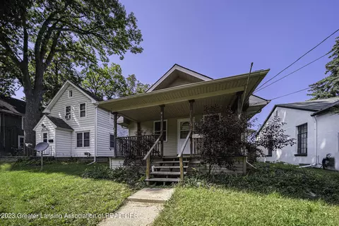 911 Larned St, Lansing, MI 48912