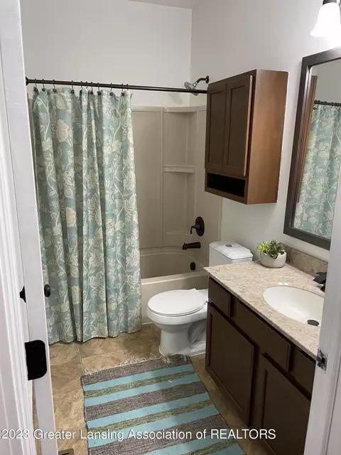 628 Brook St, Lansing, MI 48906 photo 22