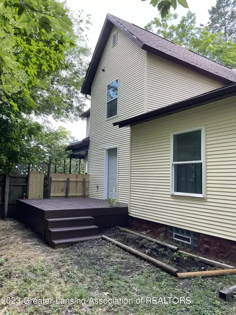 628 Brook St, Lansing, MI 48906 photo 9