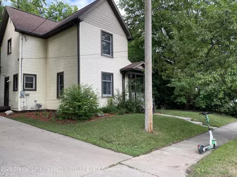 628 Brook St, Lansing, MI 48906 photo 2