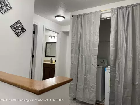 628 Brook St, Lansing, MI 48906 photo 28