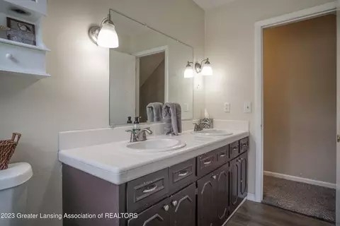 1433 Maycroft Rd, Lansing, MI 48917 photo 31