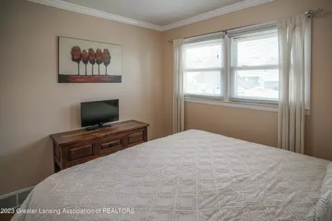 1433 Maycroft Rd, Lansing, MI 48917 photo 38