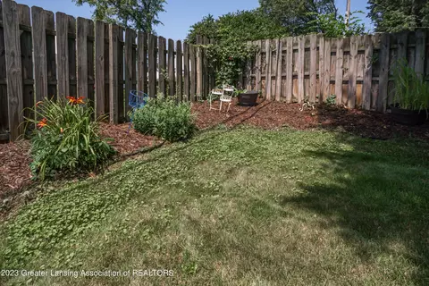 1433 Maycroft Rd, Lansing, MI 48917 photo 47