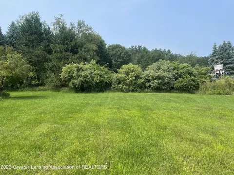 12100 Center Rd, Bath, MI 48808 photo 4