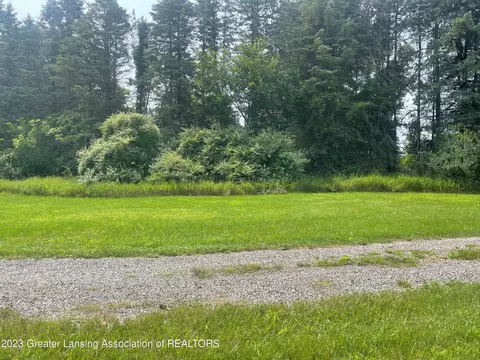 12100 Center Rd, Bath, MI 48808 photo 7