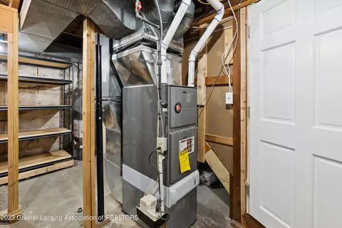310 W Washington St, Dewitt, MI 48820 photo 39