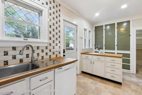 310 W Washington St, Dewitt, MI 48820 photo 16