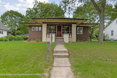 310 W Washington St, Dewitt, MI 48820