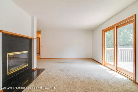 8756 Coleman Rd, Haslett, MI 48840 photo 7