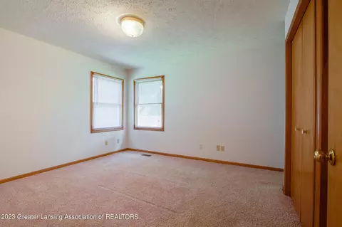 8756 Coleman Rd, Haslett, MI 48840 photo 13