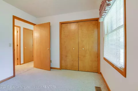 8756 Coleman Rd, Haslett, MI 48840 photo 16