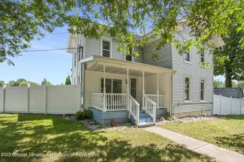 315 S Main St, Leslie, MI 49251