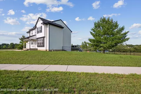 625 Launch Point Dr, Perry, MI 48872 photo 4