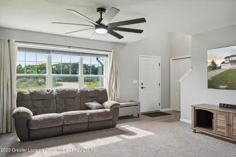 625 Launch Point Dr, Perry, MI 48872 photo 7