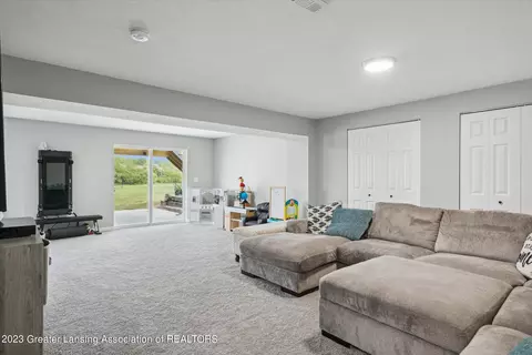 625 Launch Point Dr, Perry, MI 48872 photo 33